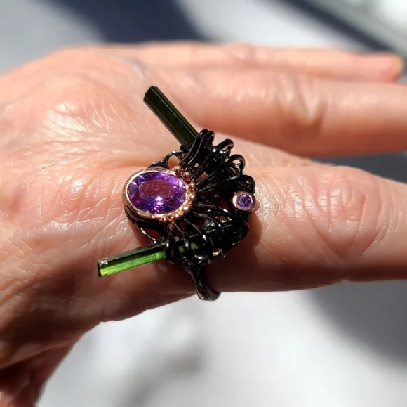 UNIQUE Green Rutilated Tourmaline & Amethyst cocktail 🍸 ring sz 8.5 - Picture 9 of 9